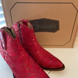 Azulado Raider Red Booties!!